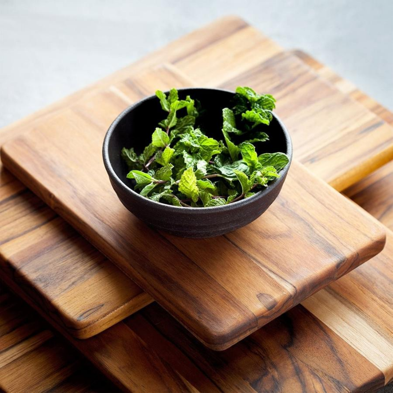 Manada™ Medium Teak Cutting Board - Quality Teak For The Kitchen