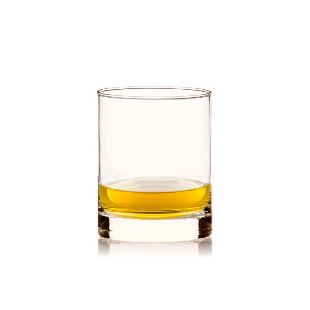 Plain Tumbler with whiskey